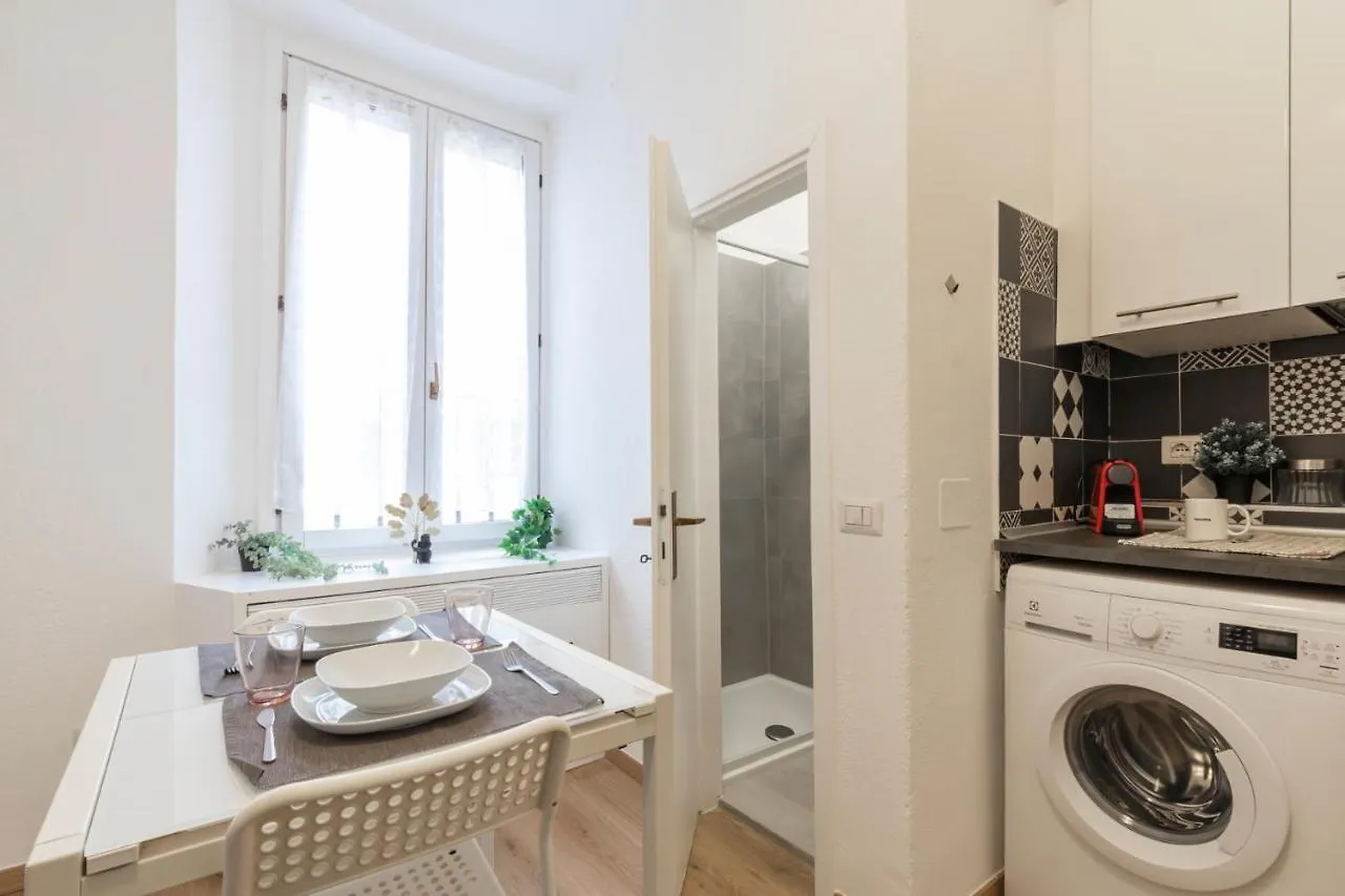 I Host Apartment - Alessi 10 Milán 0*,  Italia