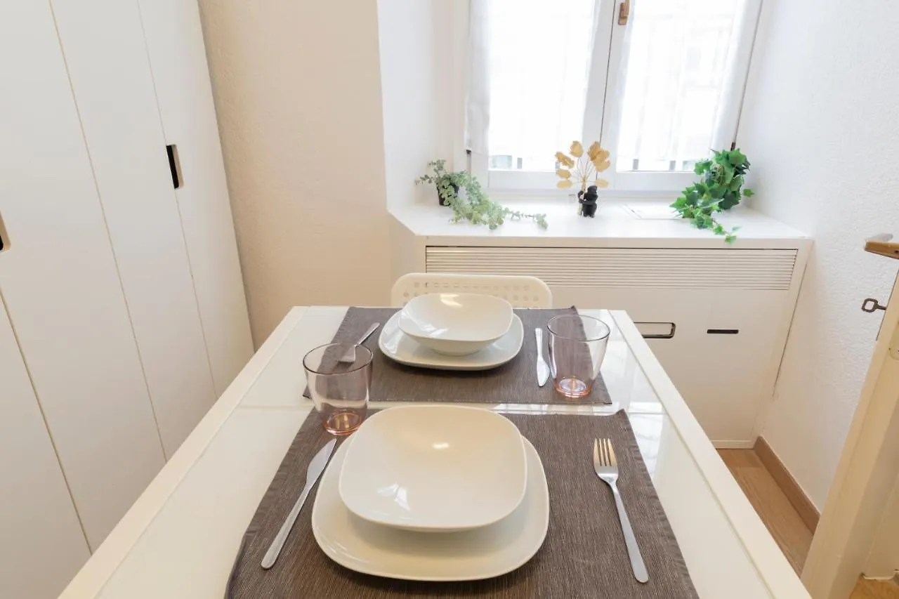 I Host Apartment - Alessi 10 Milan 0*,